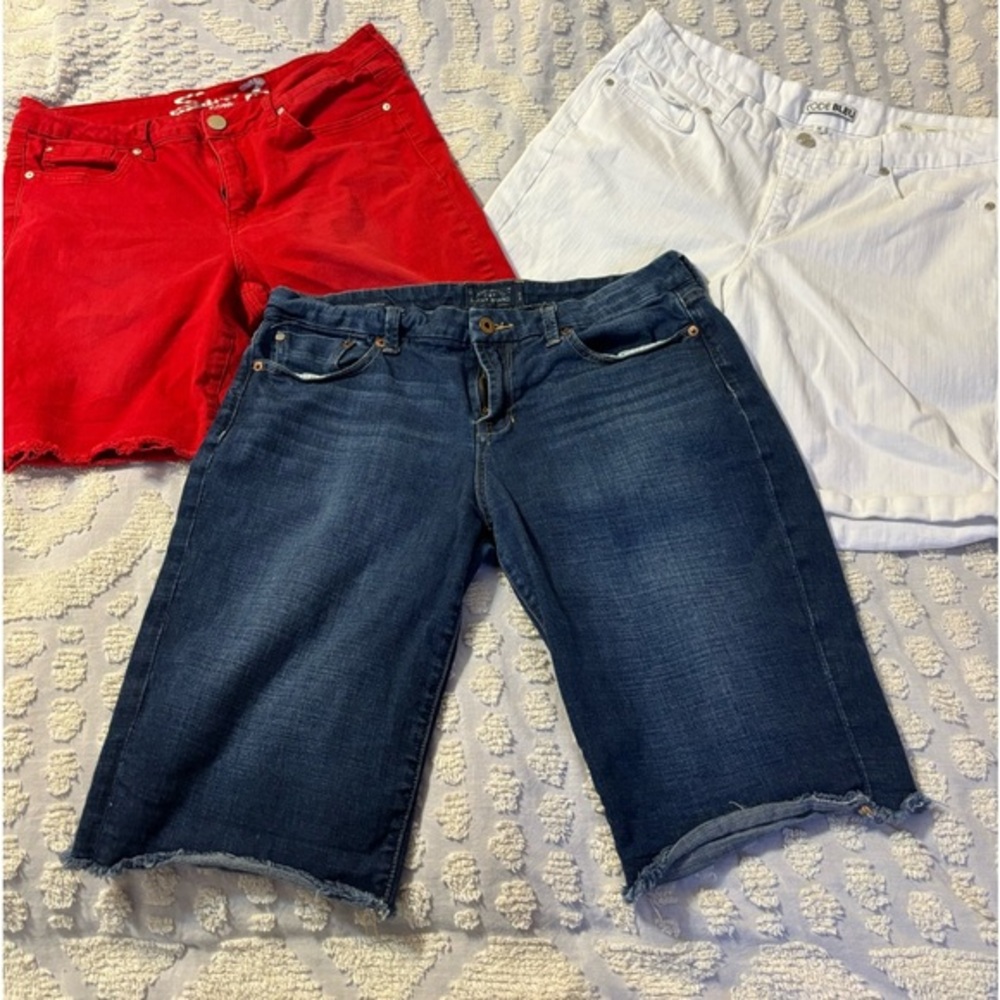 Bundle of Lucky Brand Seven 7 and Code Bleu Denim Shorts Red White Blue Size 14